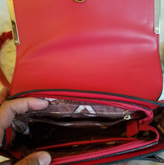 SOLD❤Detachable straps Red Handbag❤ - Picture 3 of 5